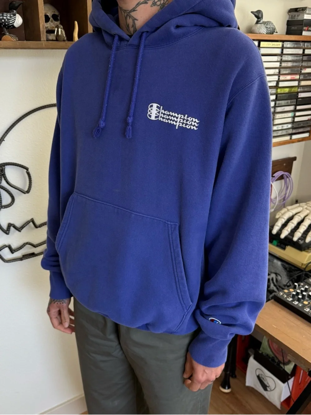 Vintage 2000s Champion Reverse Weave Blue Hoodie ~ Size Medium
